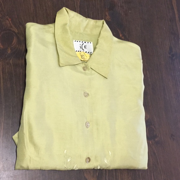 Lovely Lime Satin Floral Embroidery Summer  Top - Picture 2 of 10